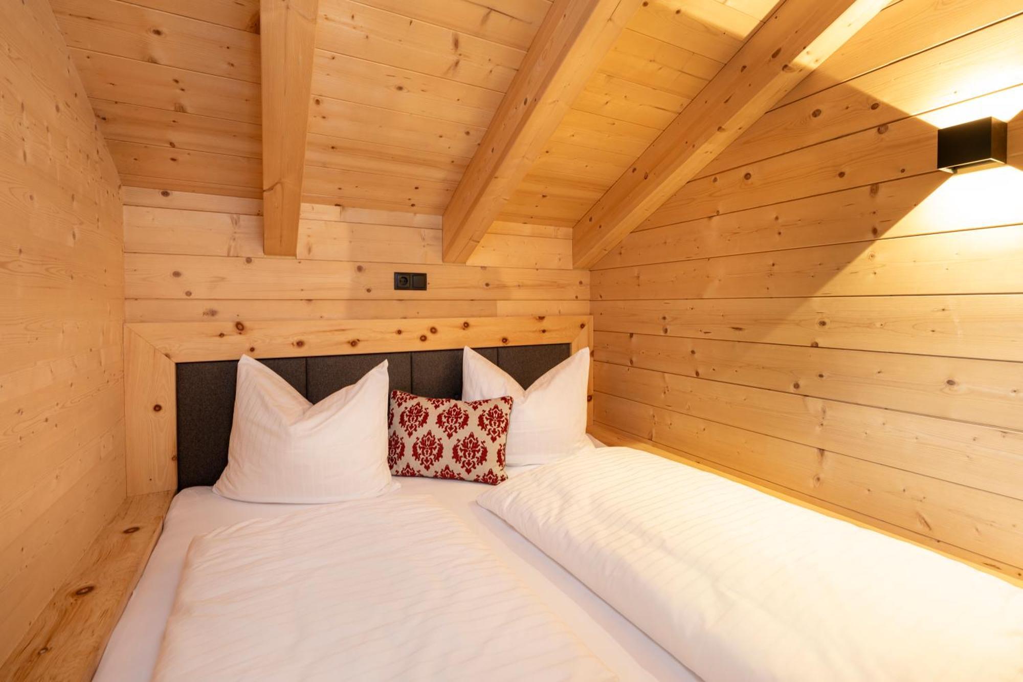 Holzlodge Deluxe Radstadt Exterior photo
